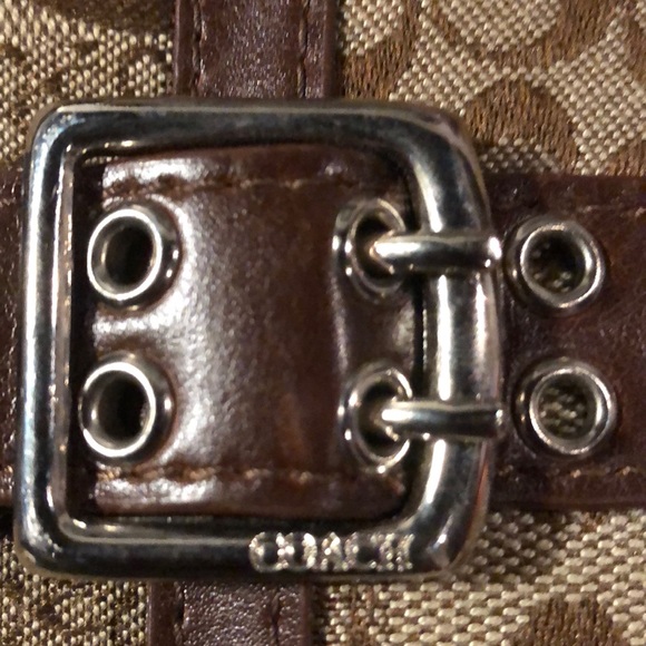 Coach Wristlet - Picture 5 of 7
